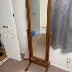 キャスター付き鏡の画像