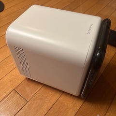 CROWNFUL 小型冷蔵庫 4Lの画像
