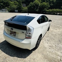 トヨタ　プリウス　平成23 (車検2年)の画像