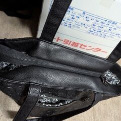 ドクロだらけのトートバッグの画像
