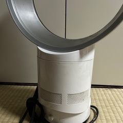ダイソンの羽根のない扇風機「エアマルチプライアーの画像