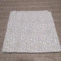 未使用　花柄の布 約1m✕1.5mの画像