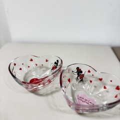 美品　ミッキーとミニー  ペアマグ　ボールの画像