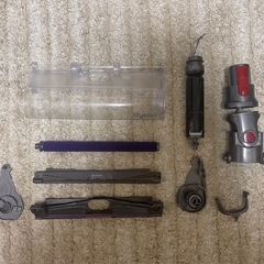 Dysonダイソン　v10(sv12)コードレス掃除機の画像