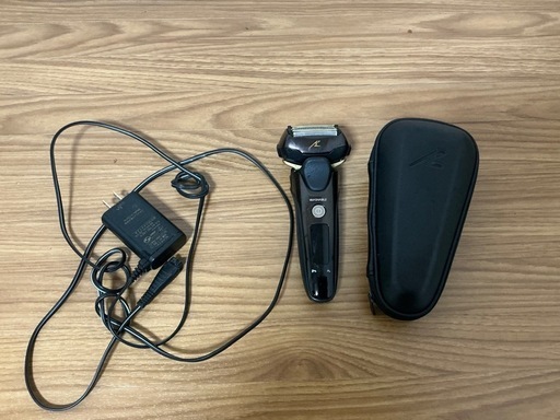 ラムダッシュ5枚刃☆ メンズ電気シェーバー☆ ES-CLV7B (パンダ