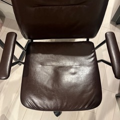 キャスター付チェアの画像