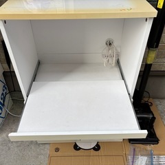 炊飯器、レンジ台の画像