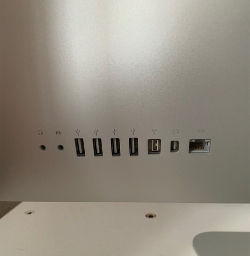 iMac 27inch です、動作確認済みです、型は古いですがまだまだ使えます、宜しくお願いします。