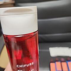 化粧水 と試供品の画像