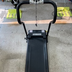 【特価】アルインコ(ALINCO) ウォーキングマシン ランニングマシン 家庭用 折畳み ルームウォーカー ダイエット器具 健康器具 ダイエットマシン トレッドミル コンパクト 運動 ダイエット 高齢 簡単移動 タブレットトレー プログラム機能の画像