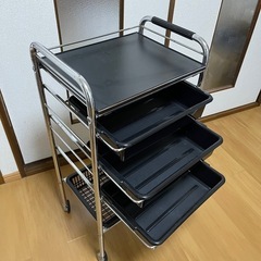 【お話中】理美容業務用ワゴン引き出し3段付き処分の画像