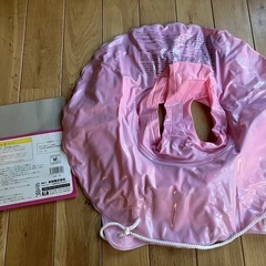 中古 女の子 浮き輪 足入れ 足つき ピンク プールの画像