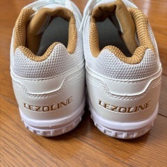 卓球シューズ　バタフライ　27cmの画像