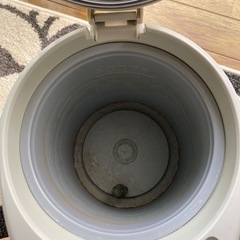 電気ポットの画像