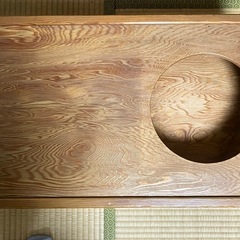和室にピッタリの和室に合う味わいある整理ワゴンと整理箱の画像