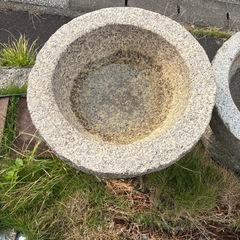 石　臼　金魚　メダカ　鉢　水針　睡蓮の画像