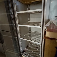 ショーケース 電源を抜いてから1年 現役ですの画像