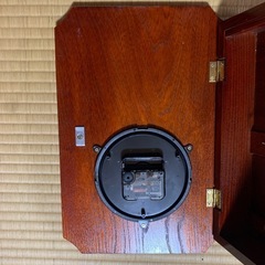 掛け時計 鍵入れの画像
