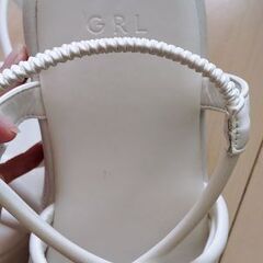 【値下げ】ＧＲＬ クロスストラップ厚底サンダル🎀の画像