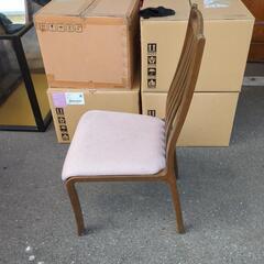無料　木の椅子の画像