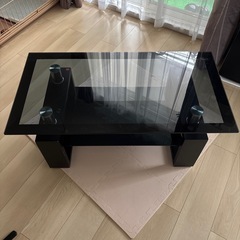 ガラステーブルの画像