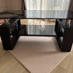 ガラステーブルの画像