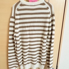 UNIQLOボーダーセーター　L sizeの画像