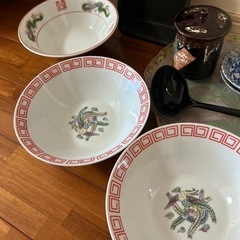 フライパン♦️ラーメン皿♦️コップ琉球グラスガラス♦️おたま湯のみの画像
