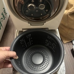 パナソニックの炊飯器　品番SR-PW108の画像