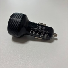 カーチャージャー、車の充電器の画像