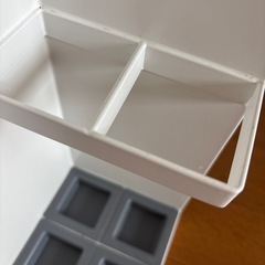 シンプルな傘立て　白の画像