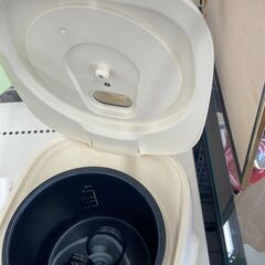 【リユースのサカイ野々市店】 炊飯器　コンフィー MF-FB12X1-306EW 202 ※クリーニング済みの画像