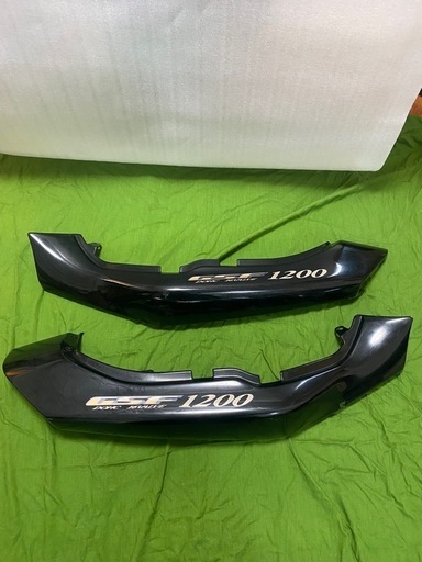 スズキGSF1200 サイドカウル