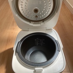 炊飯器の画像