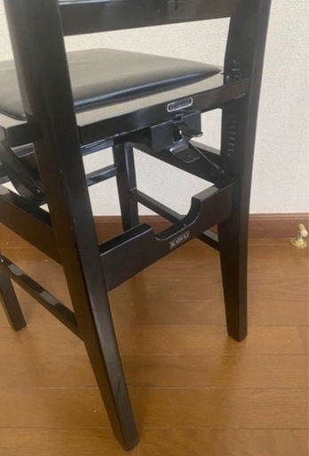 中古・河合デラックス背付きピアノ椅子トムソン椅子 (ほどほど