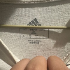 adidas Tシャツの画像