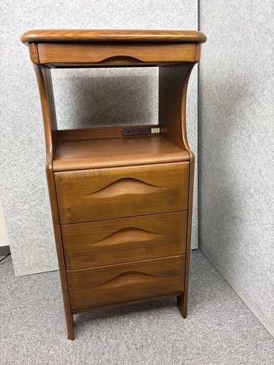 カリモク　使いやすく頑丈な木製3段引き出しラック