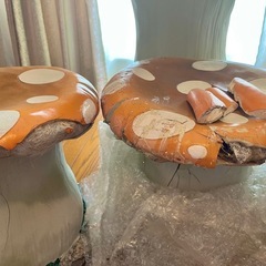 きのこテーブル＆イス2脚の画像