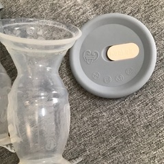haakaa pump 母乳ポンプ　2本の画像