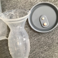haakaa pump 母乳ポンプ　2本の画像
