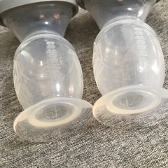 haakaa pump 母乳ポンプ　2本の画像