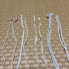 ★50円3個で100円★紐あまり50本以上の画像
