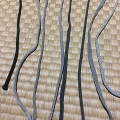 ★50円3個で100円★紐あまり50本以上の画像
