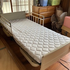 電動リクライニングベッドの画像