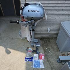ホンダ2馬力船外機の画像