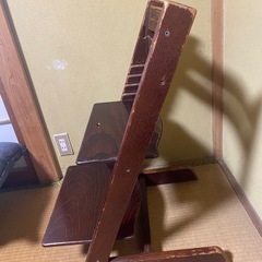 アンティーク　
子供用椅子の画像