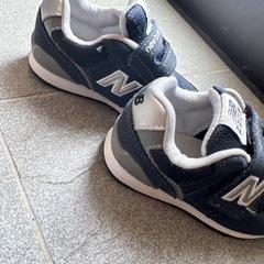 NB シューズ13.5cmの画像