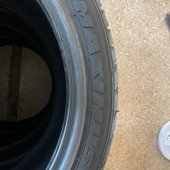 245／40／19の画像