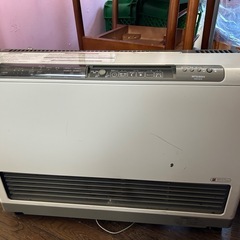 古いFF式ストーブ