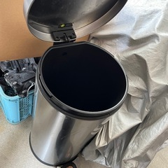 おしゃれゴミ箱　足踏みトラッシュカンの画像
